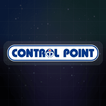 Equipo operativo colaborando con herramientas digitales